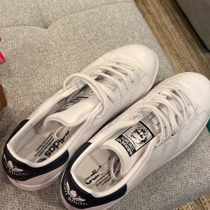 Brand new mens adidas Stan Smith size 9
